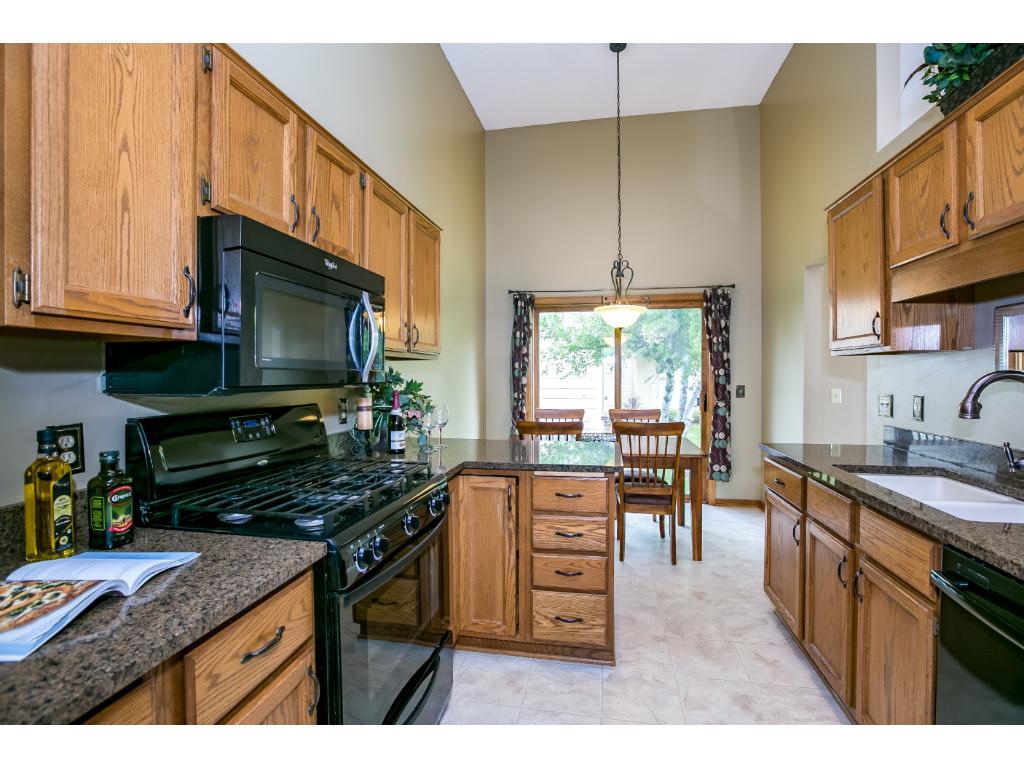 4428 Hamilton Dr, Eagan, MN 55123 photo 6
