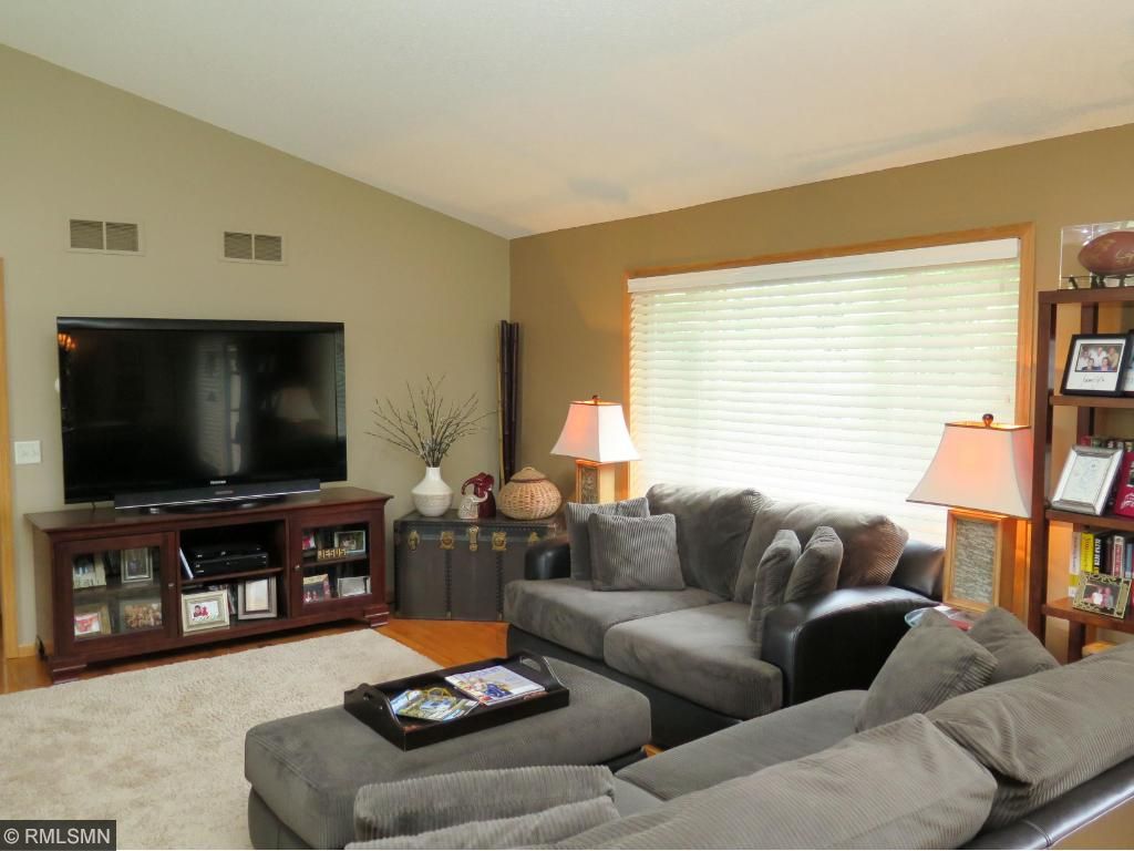 15743 Cicerone Path, Rosemount, MN 55068 photo 2