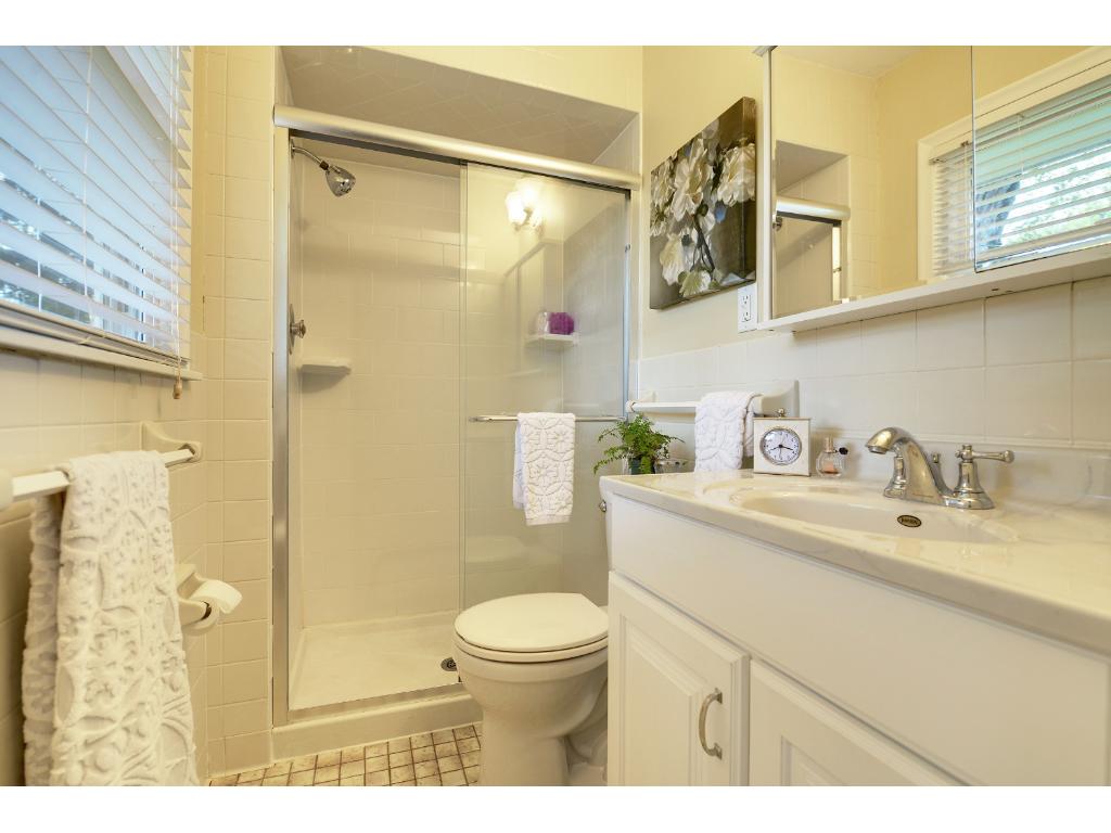 1312 E 94th St, Bloomington, MN 55425 photo 10