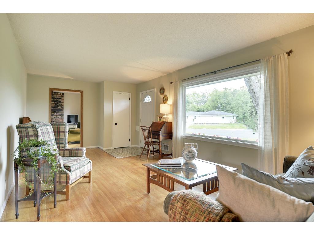 1312 E 94th St, Bloomington, MN 55425 photo 4