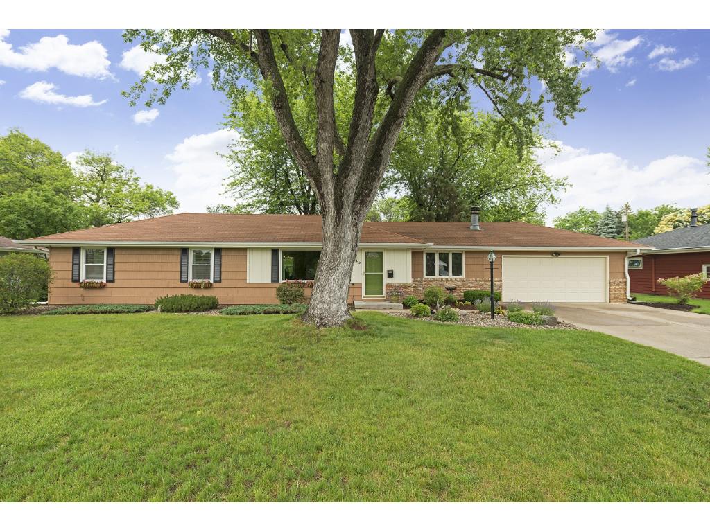 1312 E 94th St, Bloomington, MN 55425 photo 1