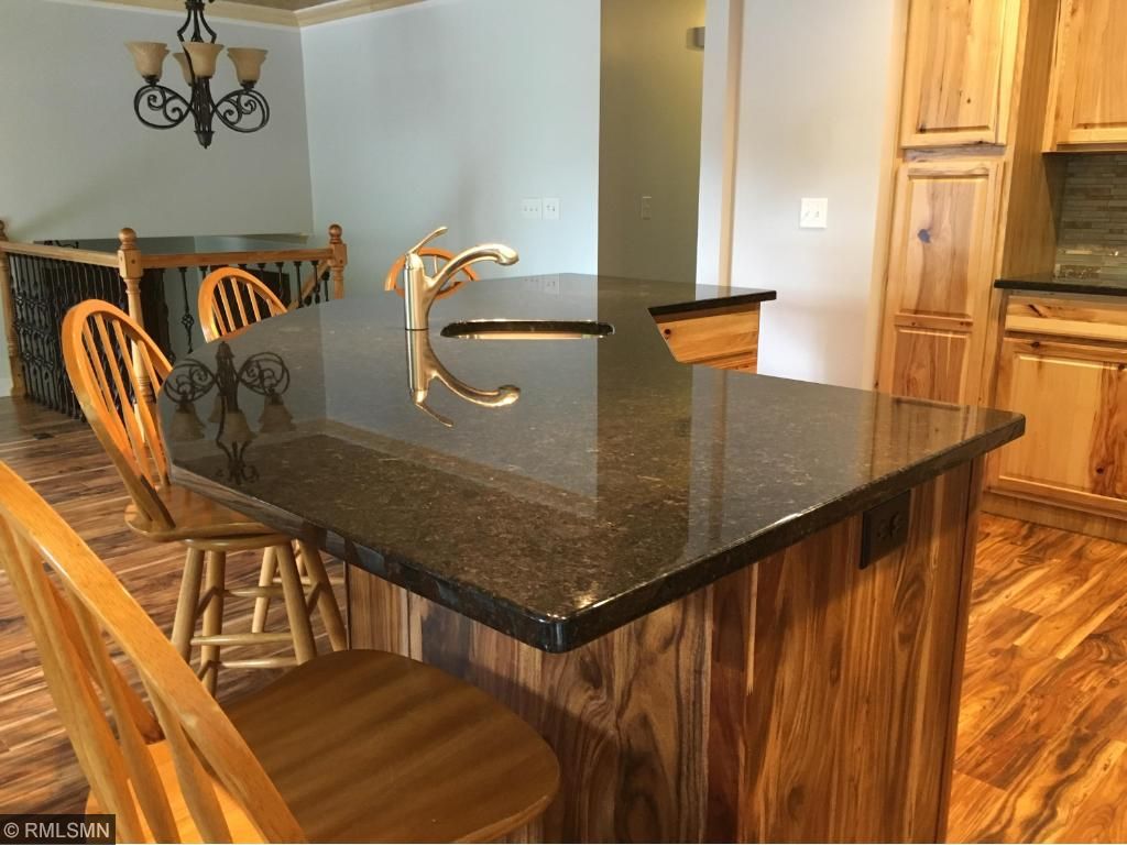 4243 Dunrovin Ln, Eagan, MN 55123 photo 3