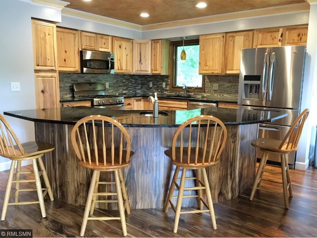 4243 Dunrovin Ln, Eagan, MN 55123 photo 2