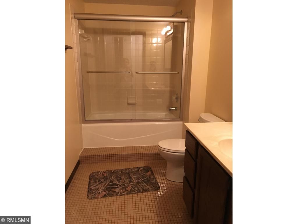 4243 Dunrovin Ln, Eagan, MN 55123 photo 6