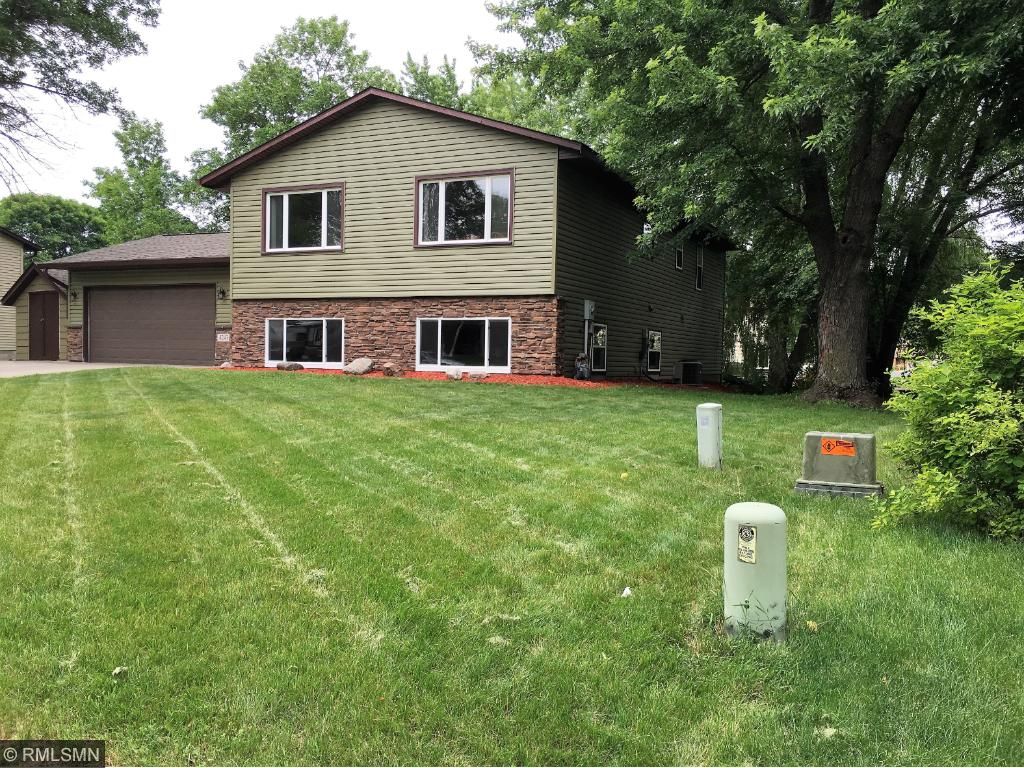 4243 Dunrovin Ln, Eagan, MN 55123 photo 1
