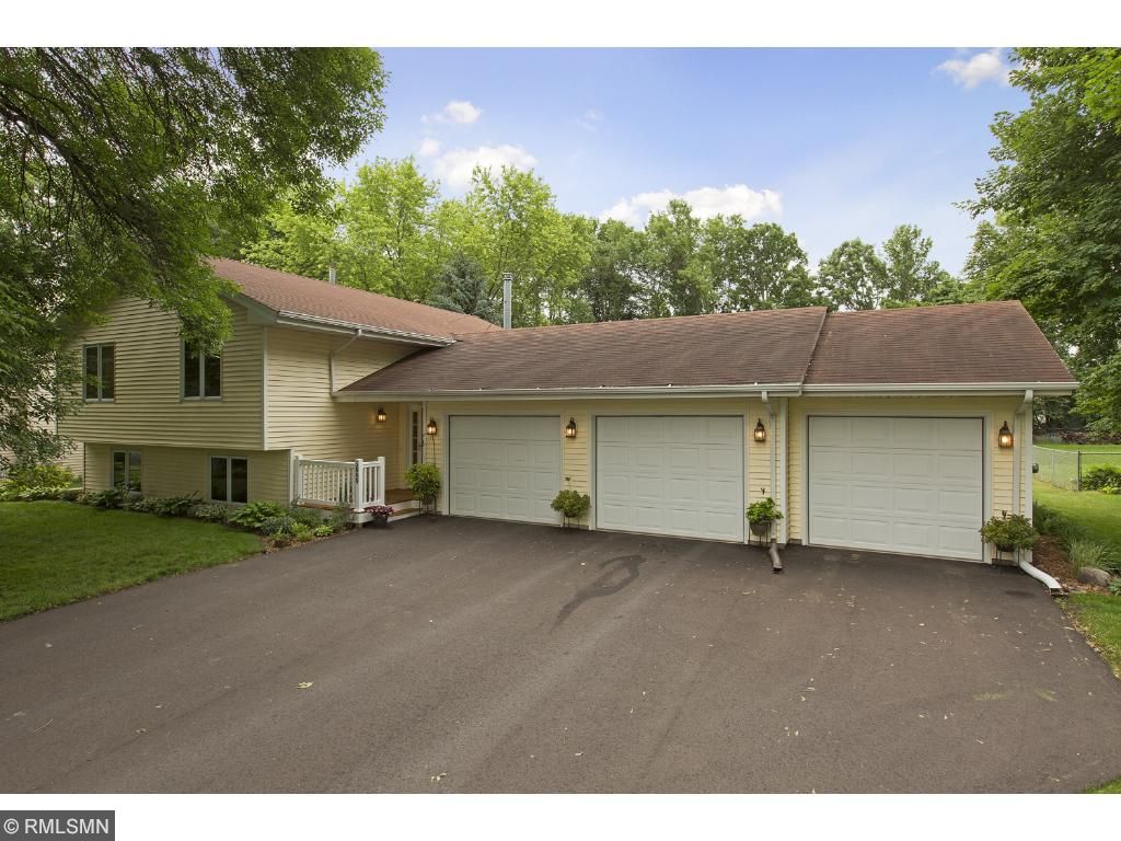 5889 Three Oaks Ave, Maple Plain, MN 55359 photo 2