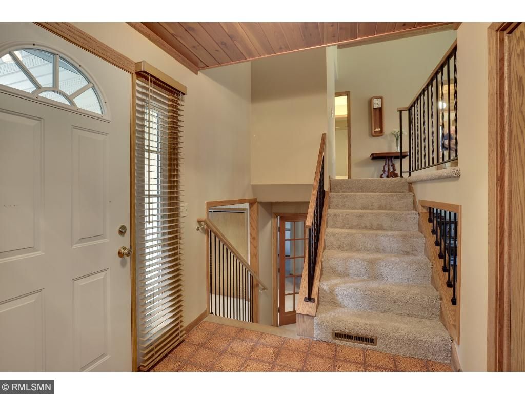5889 Three Oaks Ave, Maple Plain, MN 55359 photo 4
