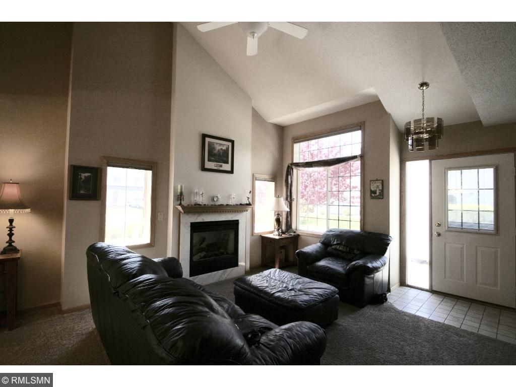 2078 Willow Cir, Centerville, MN 55038 photo 5