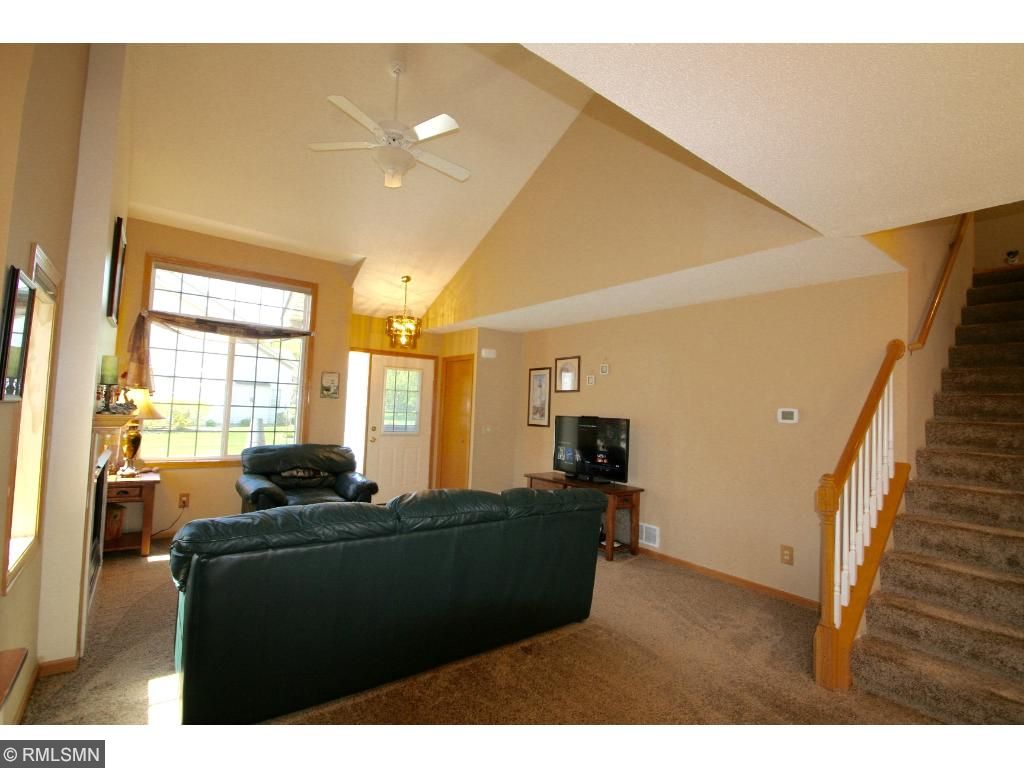 2078 Willow Cir, Centerville, MN 55038 photo 4