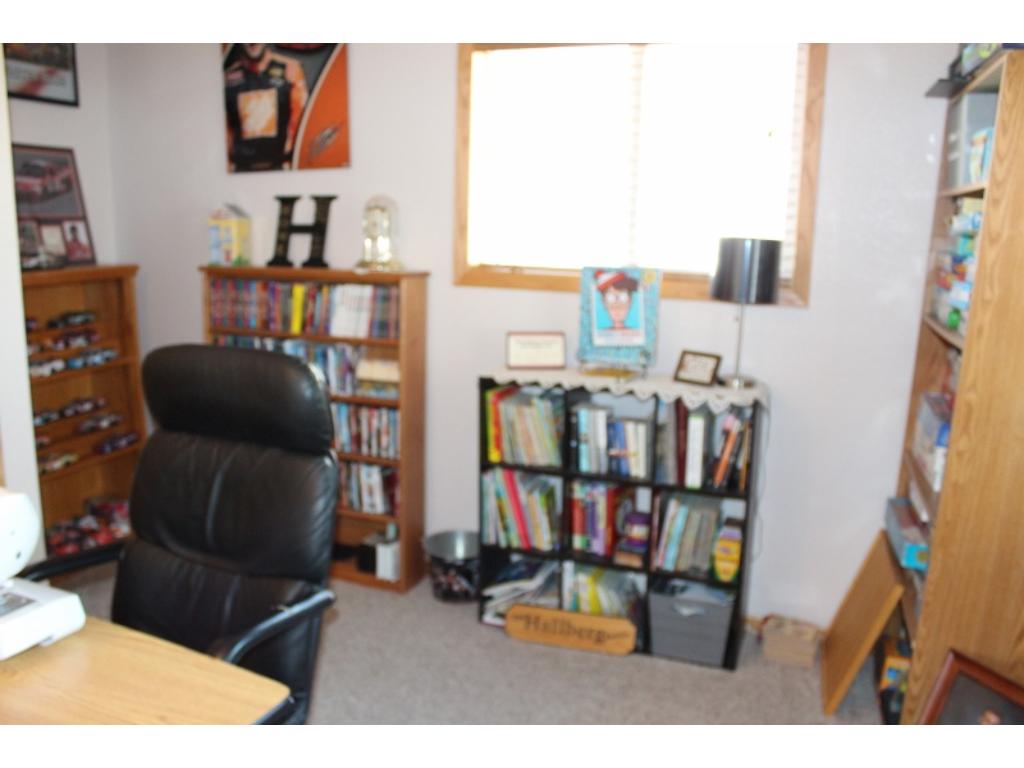 140 E Winona St, Owatonna, MN 55060 photo 8