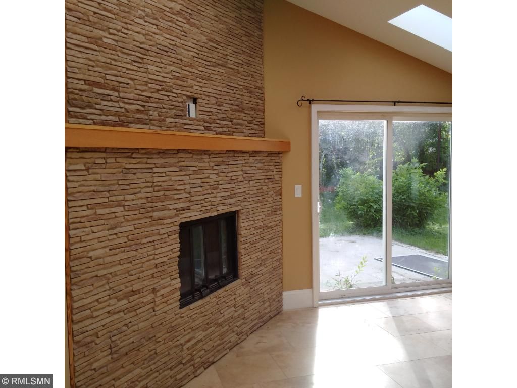 1793 Serpentine Dr, Eagan, MN 55122 photo 2