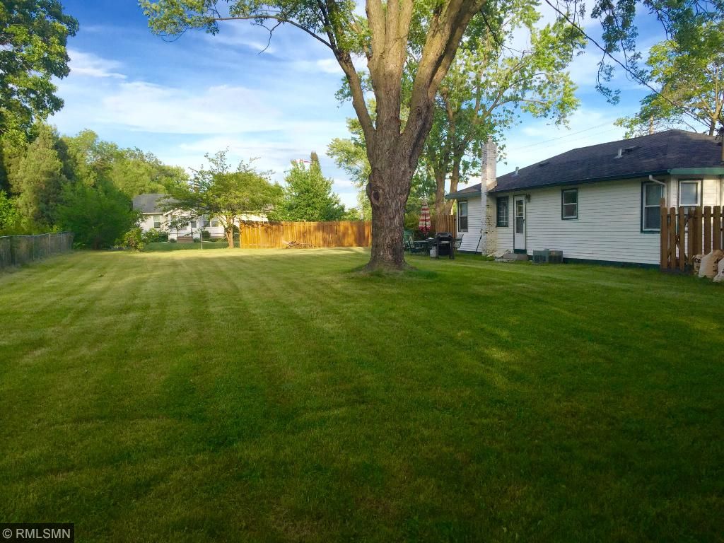 110 E 90th St, Bloomington, MN 55420 photo 1