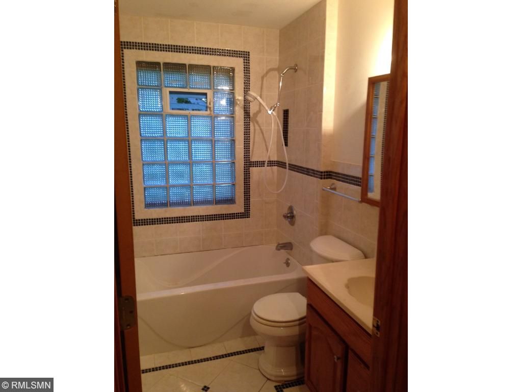 110 E 90th St, Bloomington, MN 55420 photo 8