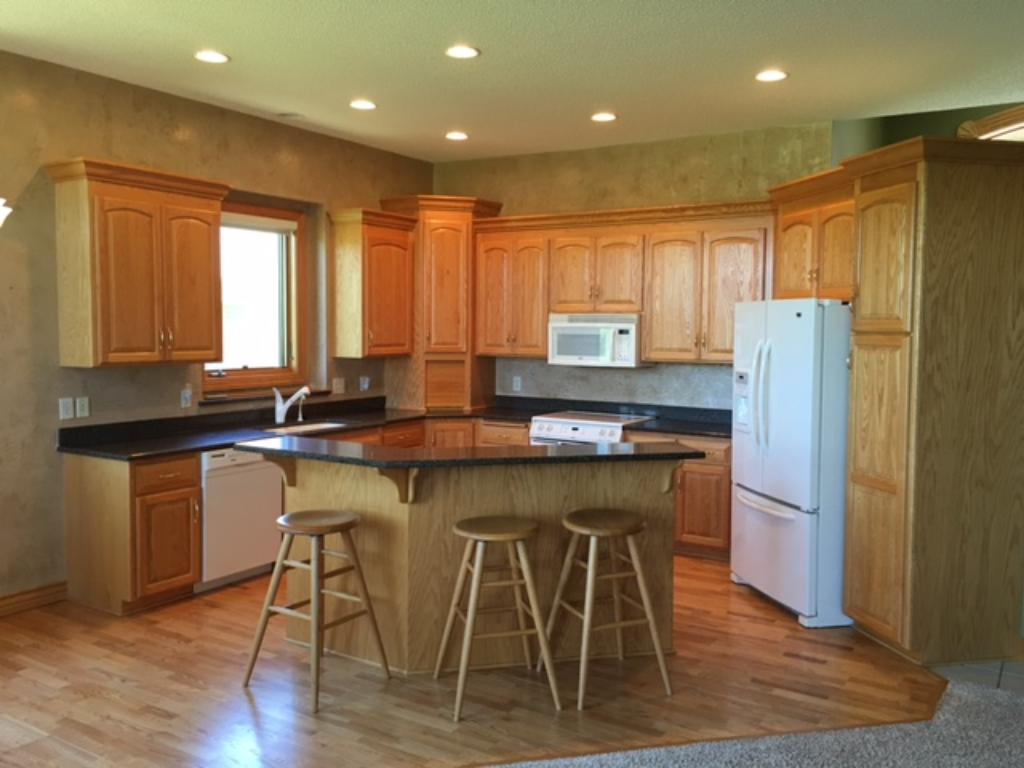 11016 Preserve Cir N, Champlin, MN 55316 photo 5