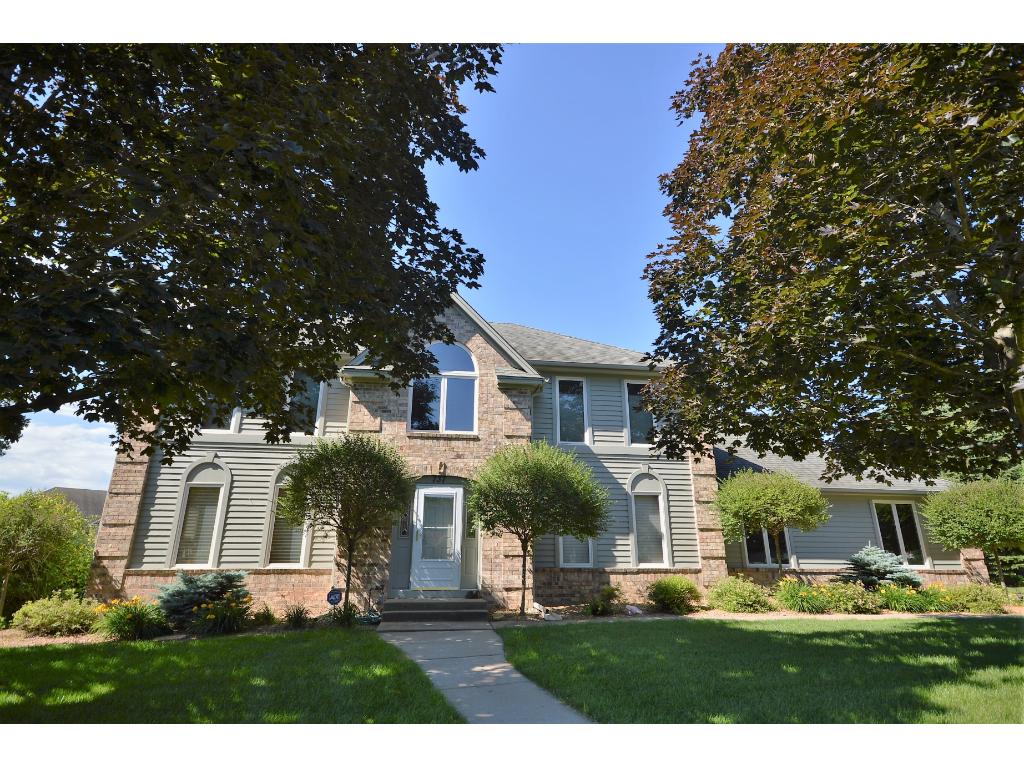 737 Bridle Ridge Rd, Eagan, MN 55123 photo 1