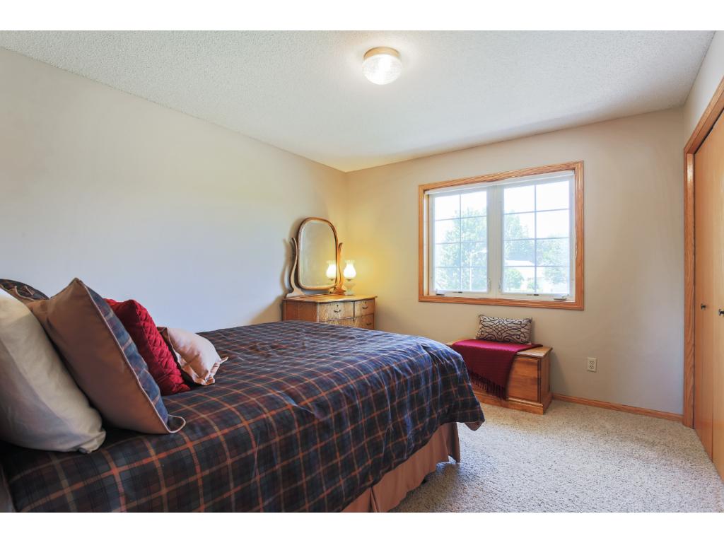 1252 Cuylle Bay, Faribault, MN 55021 photo 11