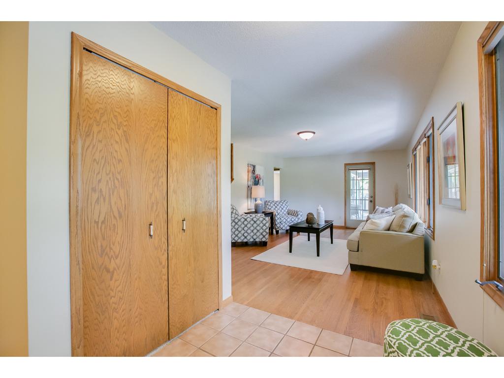 4100 Overlook Dr, Bloomington, MN 55437 photo 3