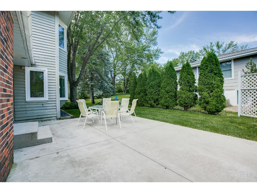4100 Overlook Dr, Bloomington, MN 55437 photo 24