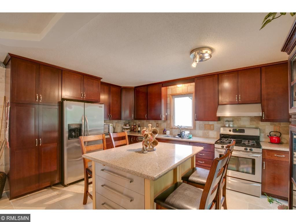 2042 Vienna Ln, Eagan, MN 55122 photo 9