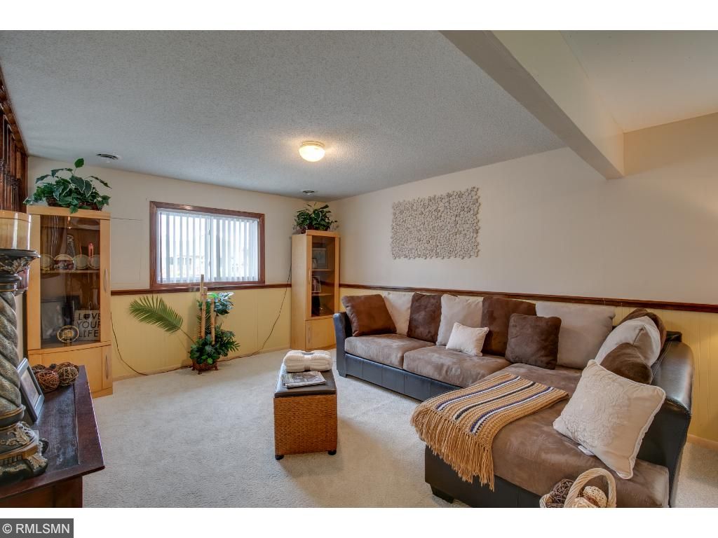 2042 Vienna Ln, Eagan, MN 55122 photo 19
