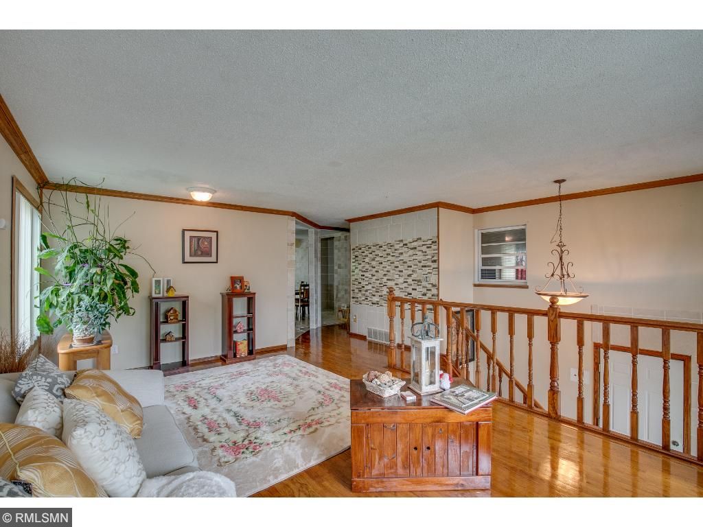 2042 Vienna Ln, Eagan, MN 55122 photo 6