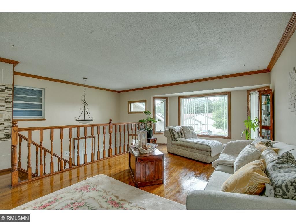 2042 Vienna Ln, Eagan, MN 55122 photo 5