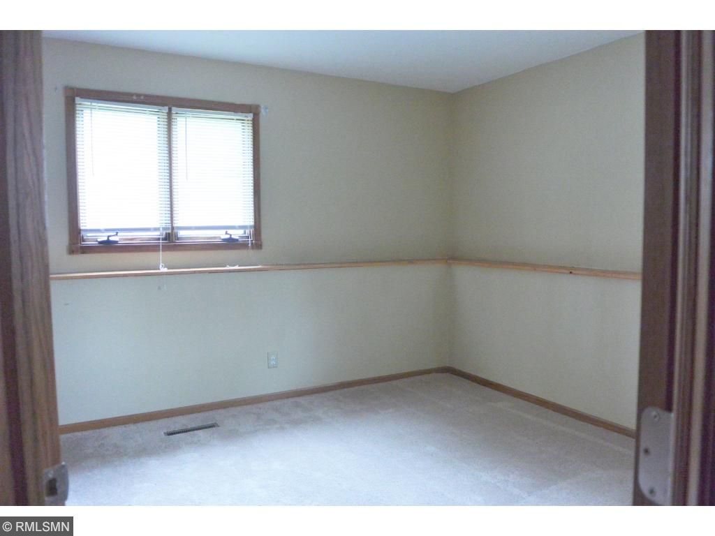 4669 Beacon Hill Rd, Eagan, MN 55122 photo 13