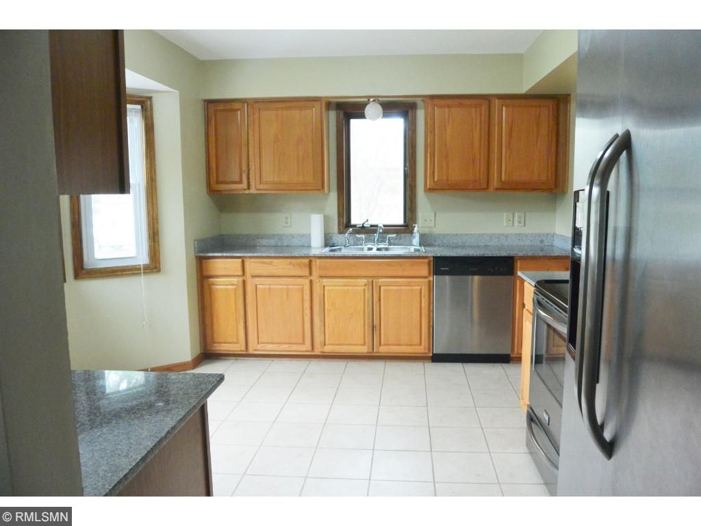 4669 Beacon Hill Rd, Eagan, MN 55122 photo 3