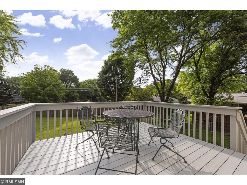 9054 Kell Ave S, Bloomington, MN 55437 photo 9