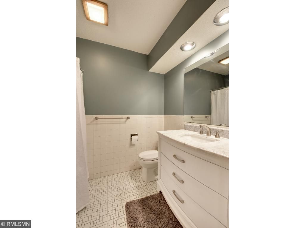 9054 Kell Ave S, Bloomington, MN 55437 photo 13
