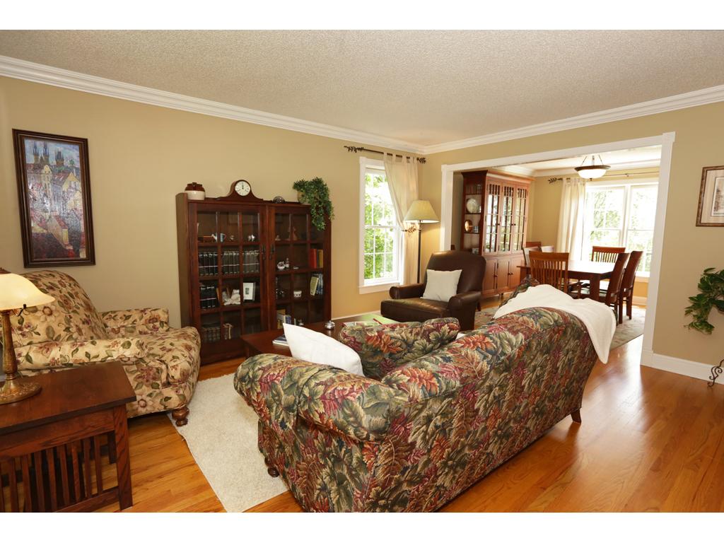 644 Coventry Pkwy, Eagan, MN 55123 photo 5