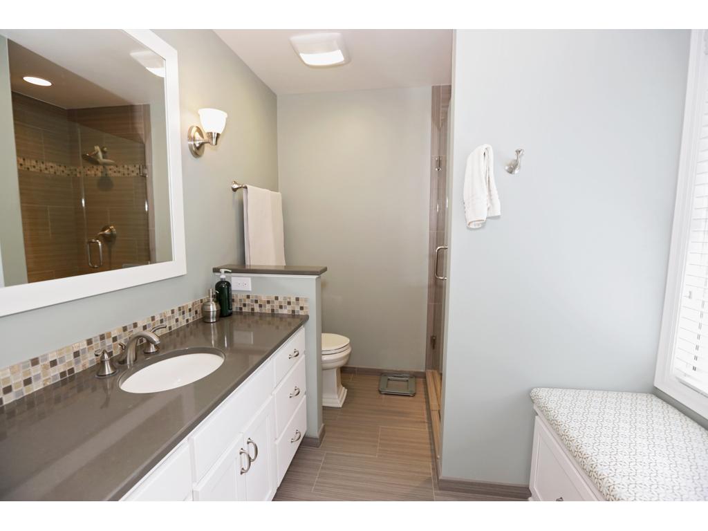 644 Coventry Pkwy, Eagan, MN 55123 photo 13