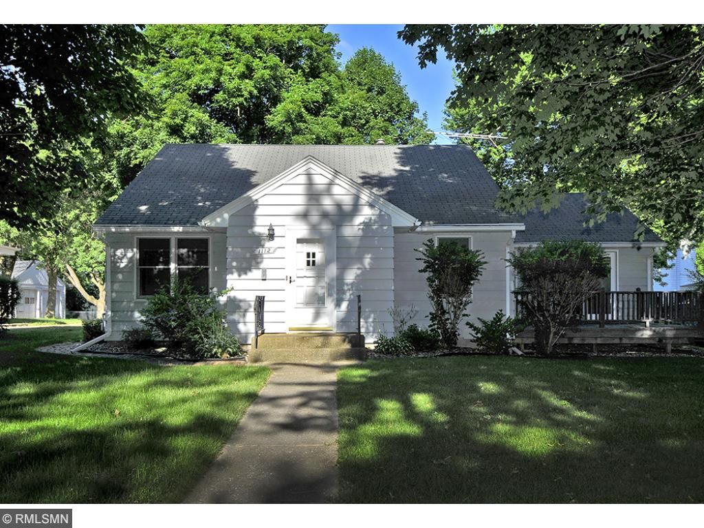 1112 Carlton Ave, Faribault, MN 55021 photo 2