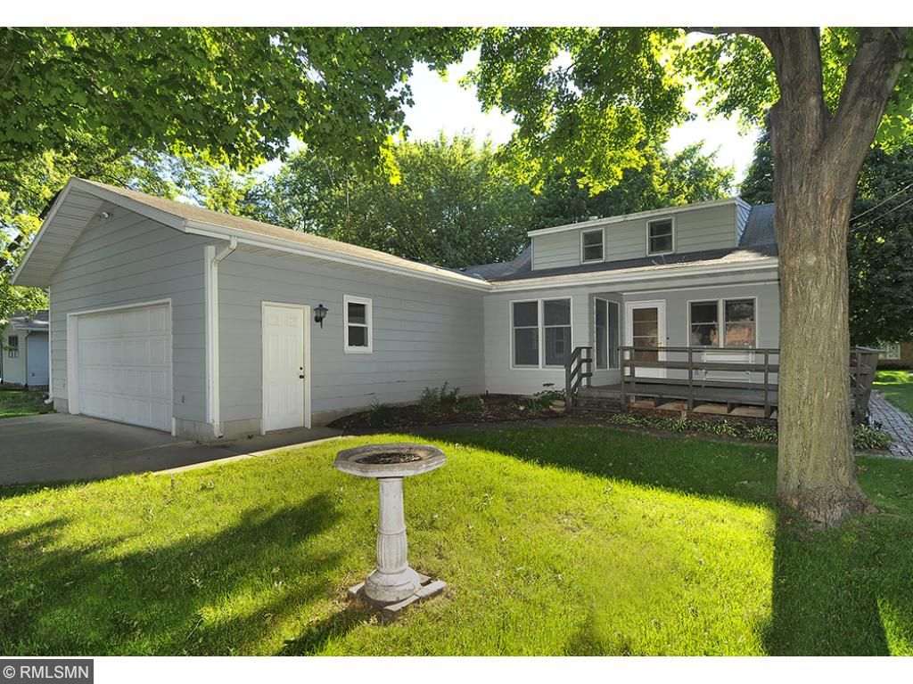1112 Carlton Ave, Faribault, MN 55021 photo 1