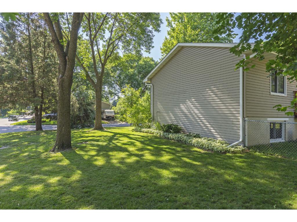 4036 Pumice Ln, Eagan, MN 55122 photo 16