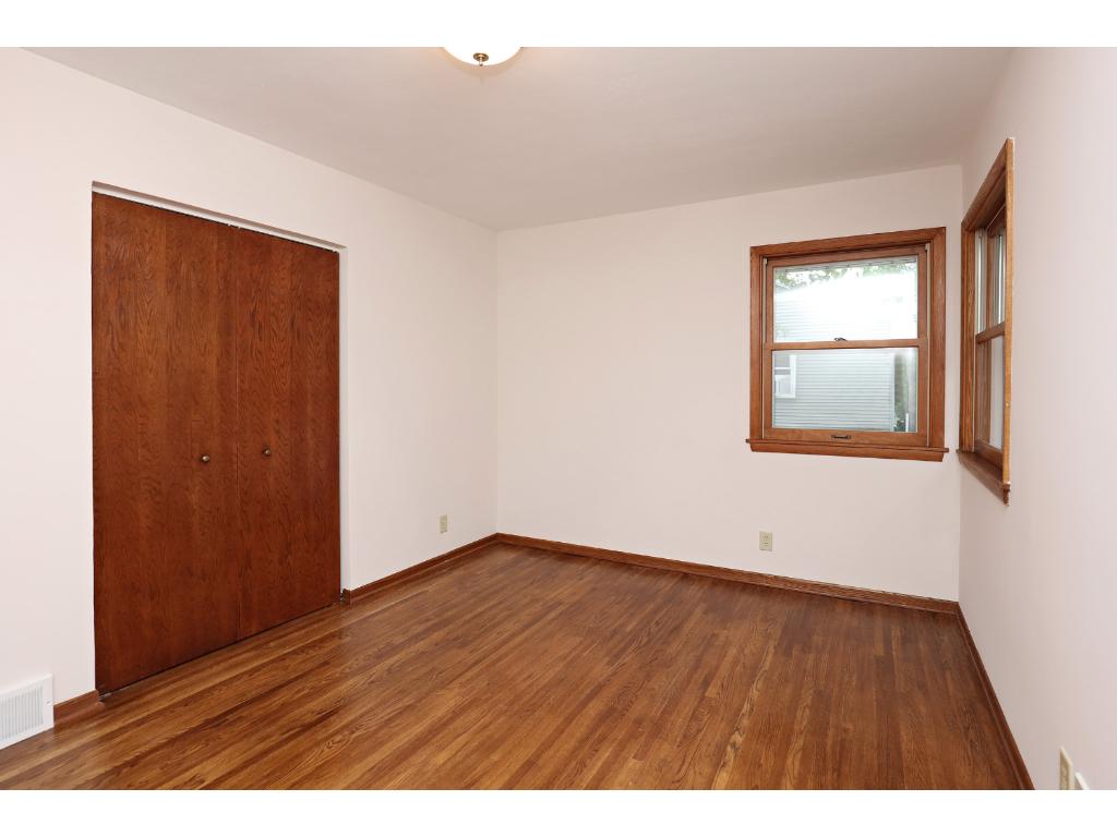 1050 Beatrice St, Eagan, MN 55121 photo 11