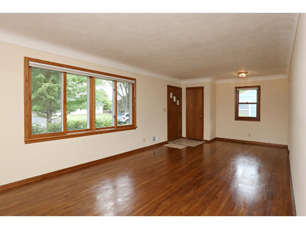 1050 Beatrice St, Eagan, MN 55121 photo 10