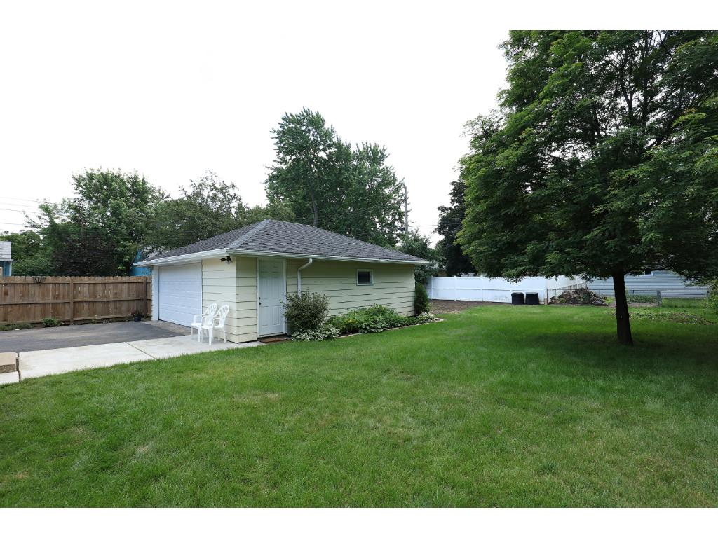 1050 Beatrice St, Eagan, MN 55121 photo 18