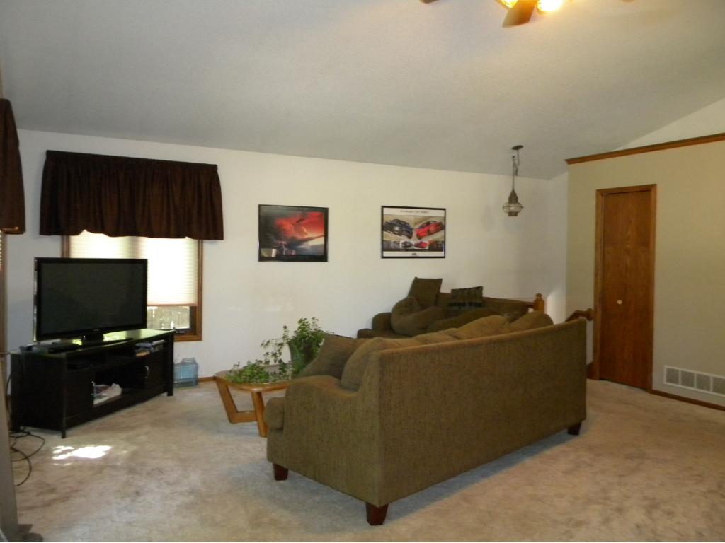 853 Ford Rd, Newport, MN 55055 photo 3