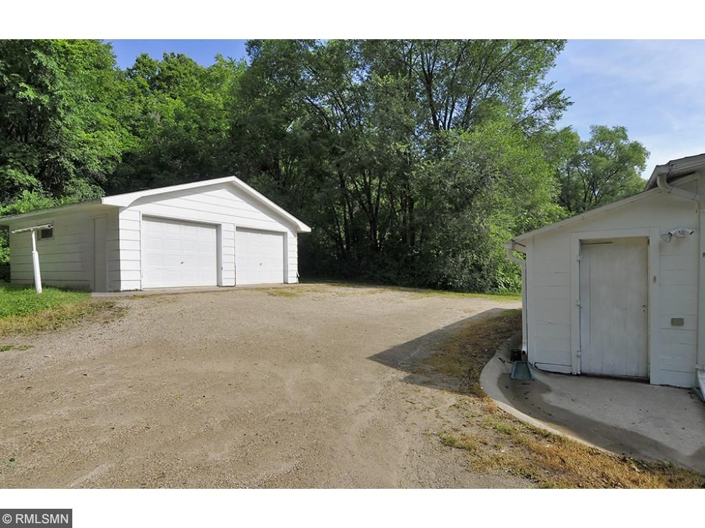 308 Willow St, Faribault, MN 55021 photo 4