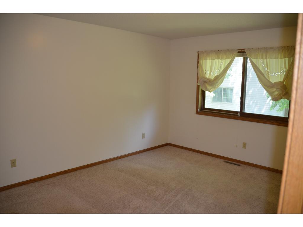 111 10th Ave SE, Faribault, MN 55021 photo 9