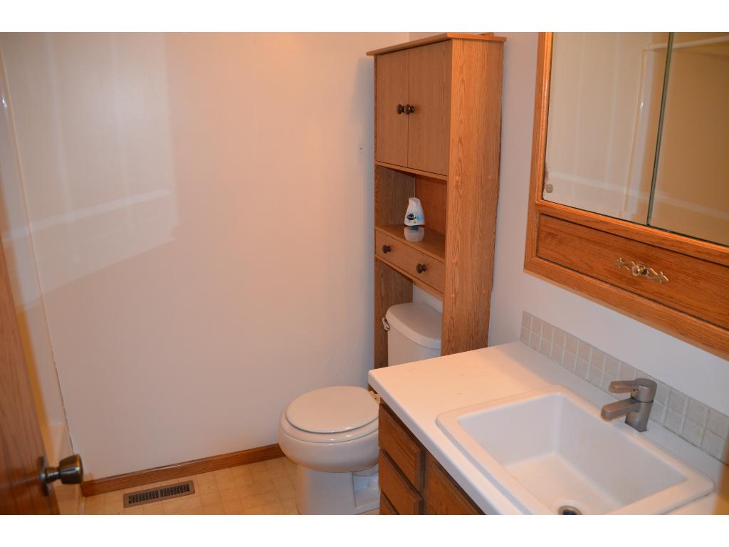 111 10th Ave SE, Faribault, MN 55021 photo 7