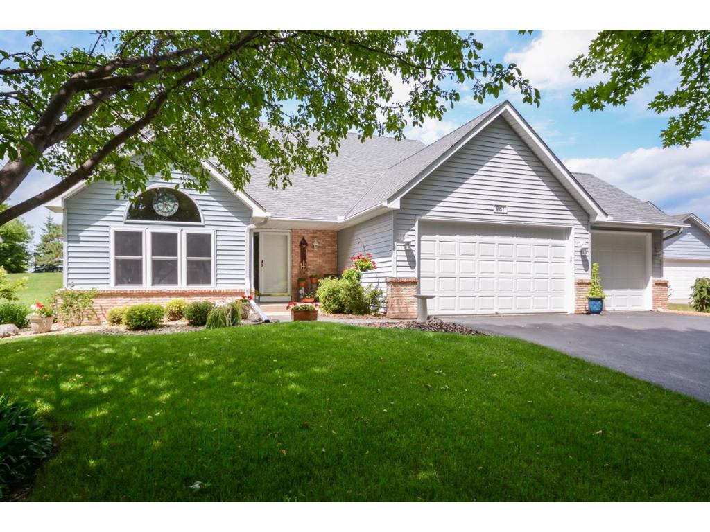 961 Trillium Ct, Eagan, MN 55123 photo 1