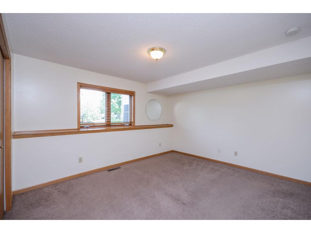 961 Trillium Ct, Eagan, MN 55123 photo 13