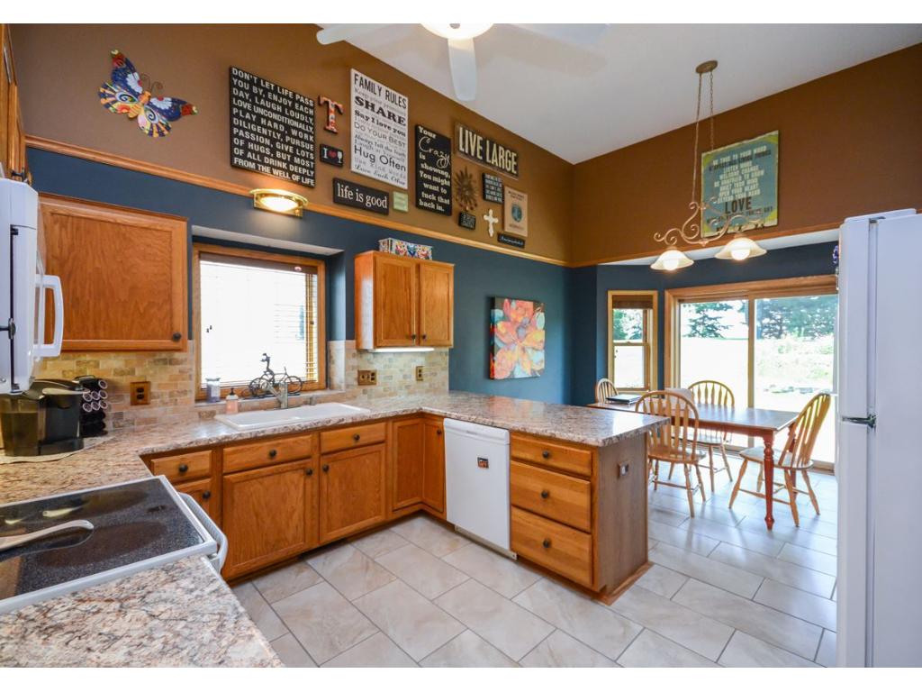 961 Trillium Ct, Eagan, MN 55123 photo 3