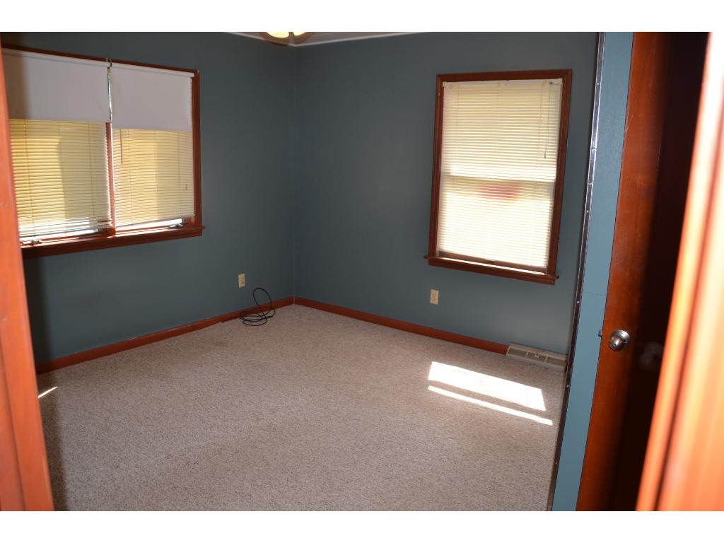 1010 Carlton Ave, Faribault, MN 55021 photo 8