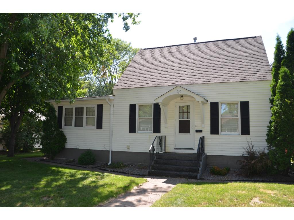 1010 Carlton Ave, Faribault, MN 55021 photo 1