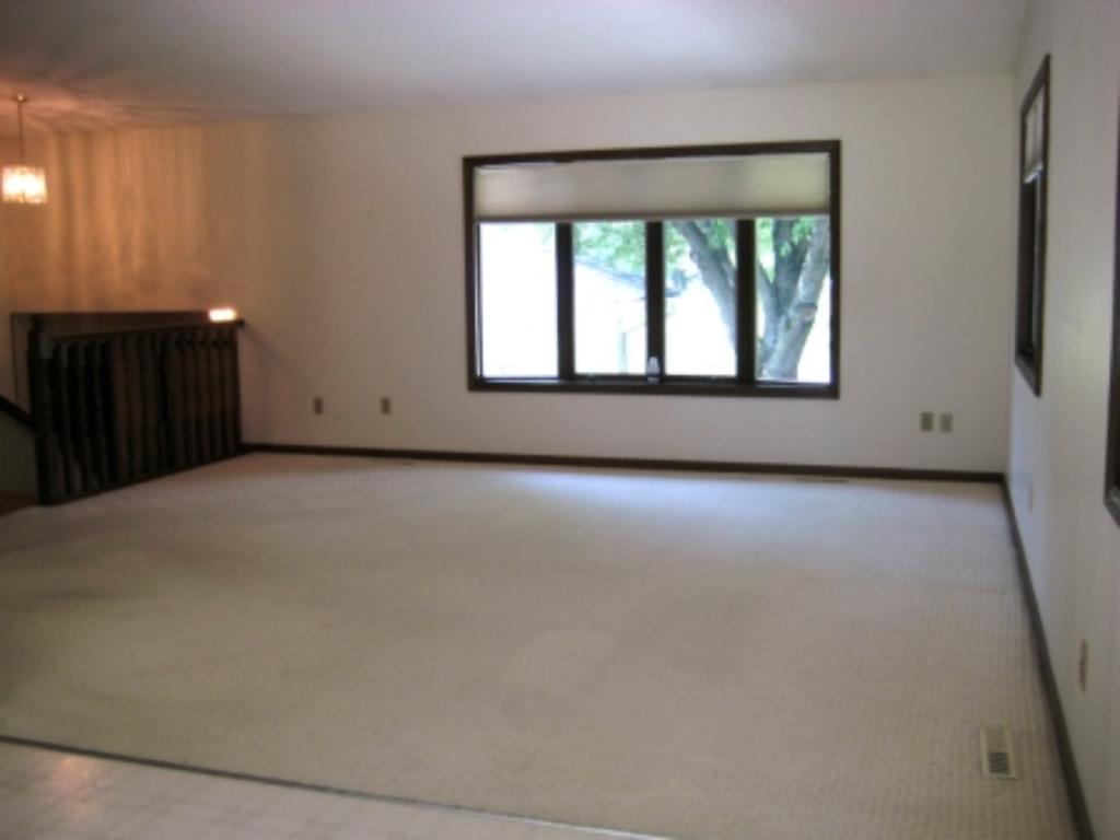 1311 Windsor Pl, Faribault, MN 55021 photo 8