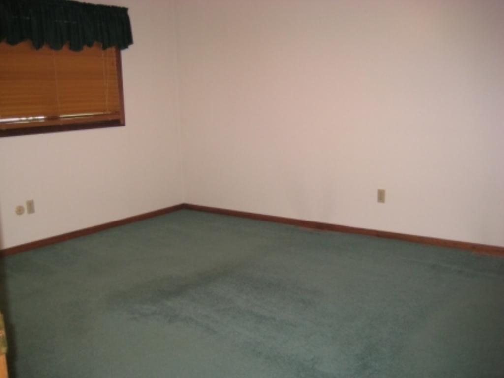 1311 Windsor Pl, Faribault, MN 55021 photo 10