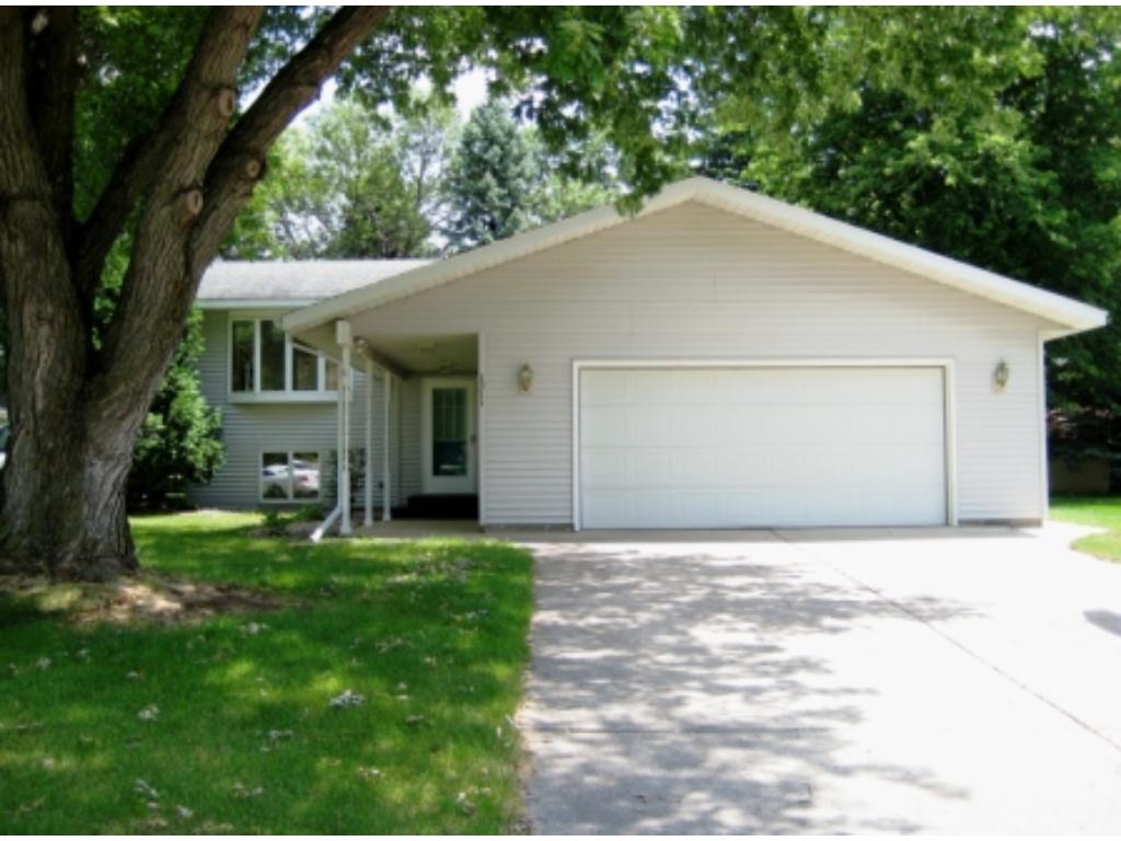 1311 Windsor Pl, Faribault, MN 55021 photo 1